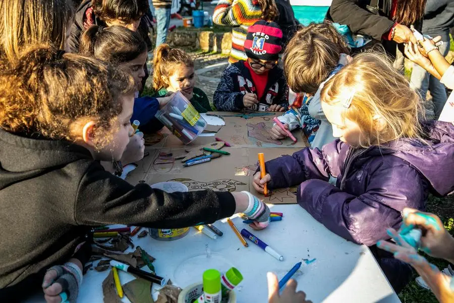 Una delle attivit\\u00E0 proposte ai bambini di Palermo nell\\'ambito del progetto \"Traiettorie Urbane\"