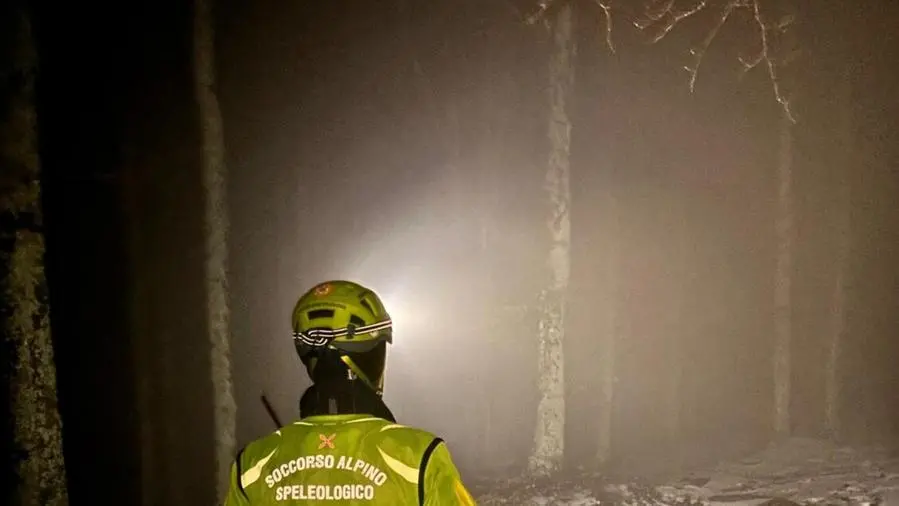 La montagna sempre più affollata e fragile, perché aumentano i rischi