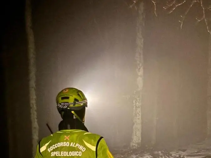 La montagna sempre più affollata e fragile, perché aumentano i rischi