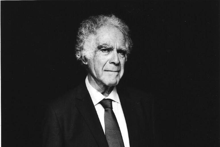 Carlo Ginzburg, master of microhistory, dead: he taught the vanquished to read Carlo Ginzburg, master of microhistory, dead: he taught the vanquished to read