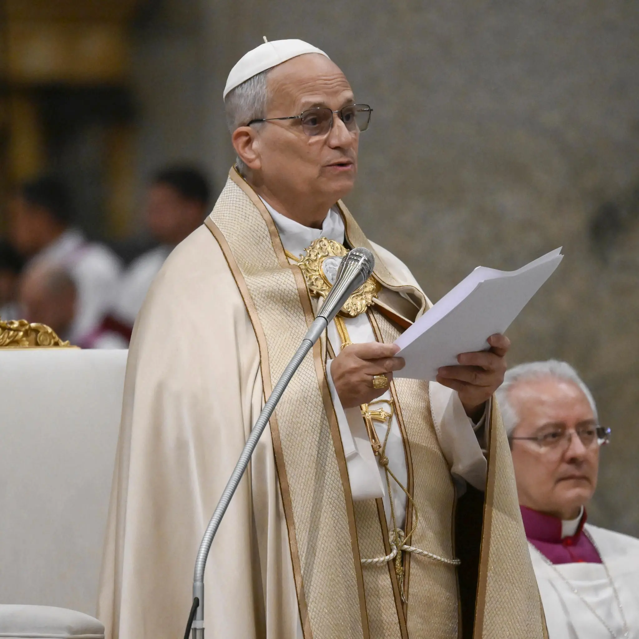 ore 17 - Diretta streaming, il Papa a Parigi celebra i Vespri nella Cattedrale di Notre-Dame