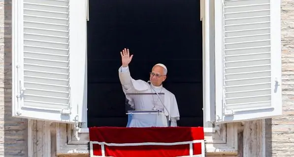 L’Angelus di oggi di Leone XIV: «Il dono di Gesù è gratis, una grazia che non si merita, non si compra»