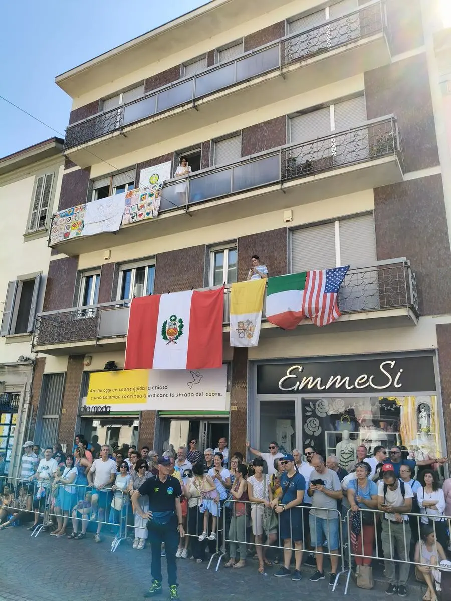 The faithful at Sant'Angelo Lodigiano