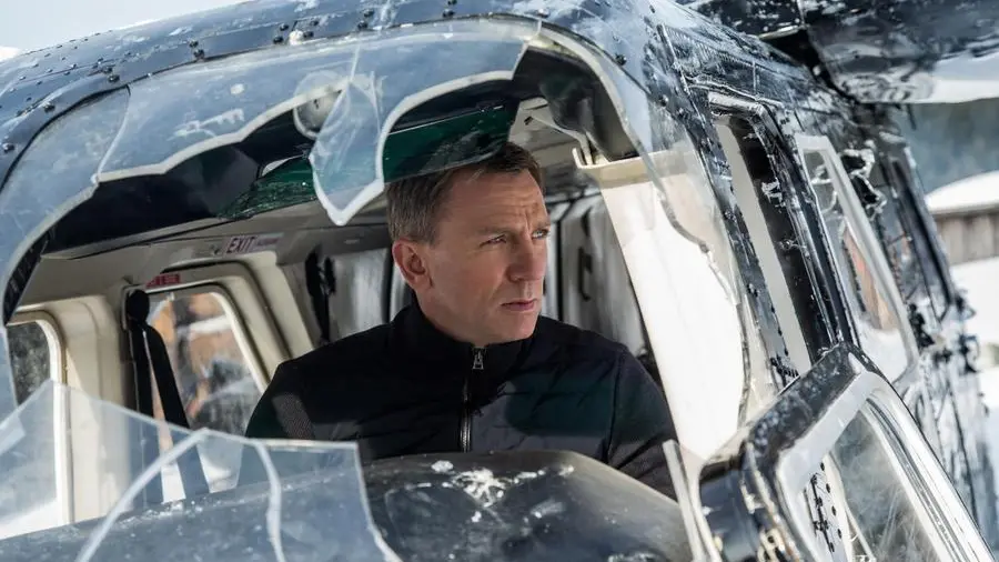 Ecco chi è 007, un’anima agitata (non mescolata ai luoghi comuni): Carlo Baroni smonta il mito della spia più famosa del mondo tra cinema, dolore e fedeltà