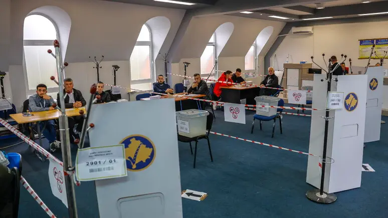 Kosovo, il voto premia Kurti ma non basta: tra stallo politico e sogno europeo