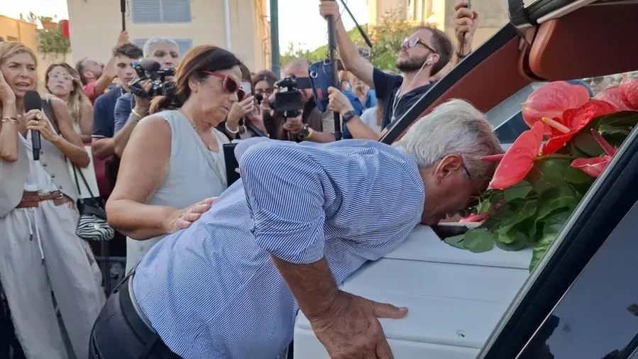 L’ultimo addio a Lorena Isceri: «L’amore non è possesso nè pretesa. Se una donna dice no, quel no va rispettato»