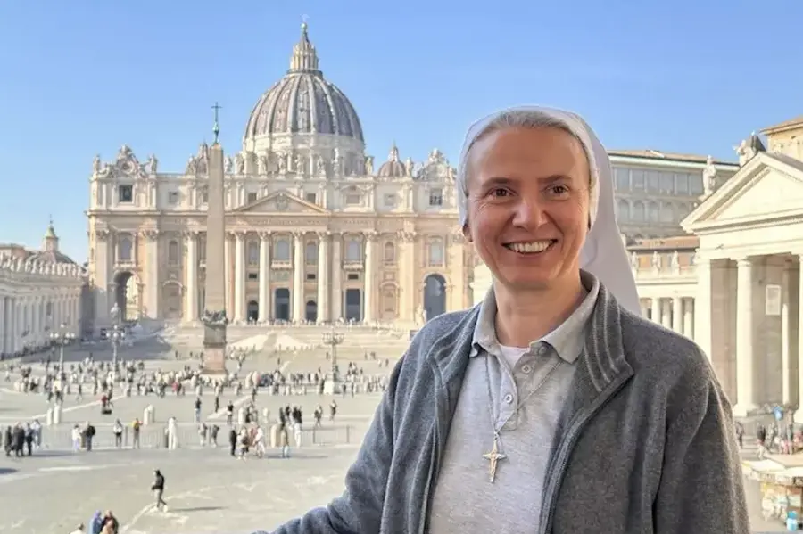 Suor Simona Brambilla, 60 anni, dal 6 gennaio 2025 \\u00E8 Prefetto del Dicastero per la vita consacrata e le Societ\\u00E0 di vita apostolica