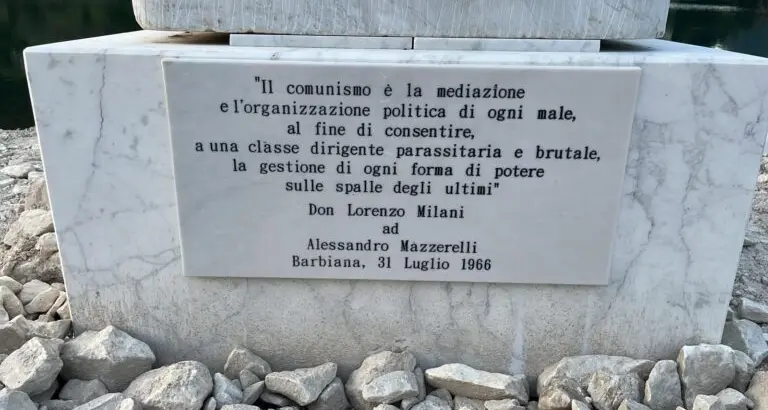 Don Lorenzo Milani, Vagli sotto, la frase anticomunista sparita dalla statua. Che cos’è successo