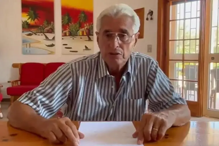 Il video appello che tra le lacrime ha diffuso Franco Isceri, il padre di Lorena, la donna uccisa dall\\'ex che l\\'ha lanciata da un calvalcavia sulla A1 , ANSA
