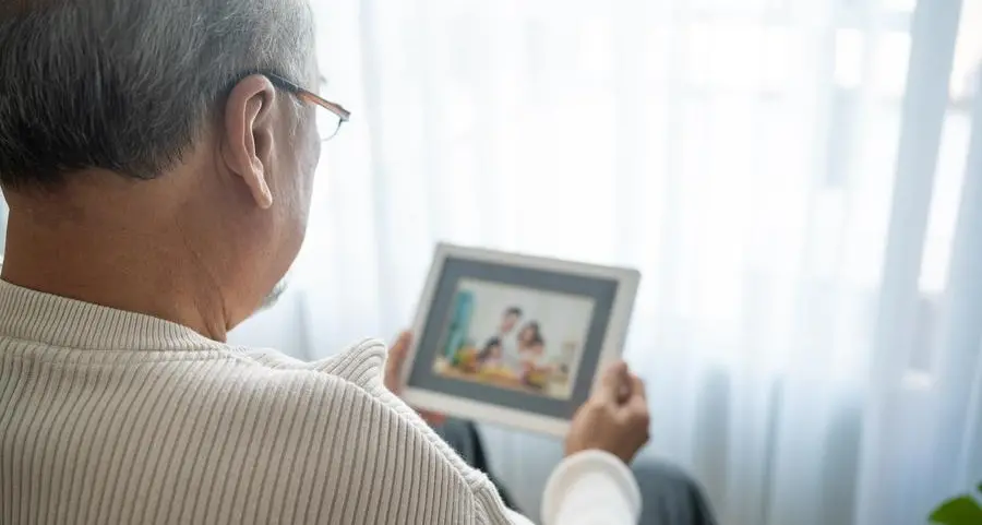 “Nonno Angelo”, la lettera in musica Pamela D’Amico scelta dalle radio per ricordare le vittime del Covid