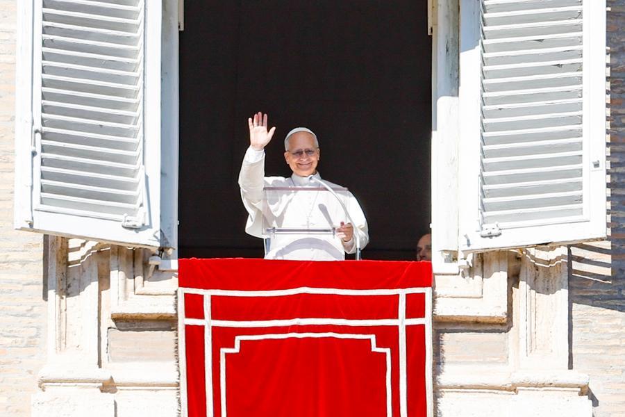 Leo XIV: «Dialogue must be cultivated in Iran and Syria, no more useless deaths» Leo XIV: «Dialogue must be cultivated in Iran and Syria, no more useless deaths»