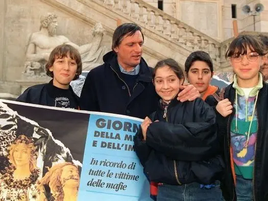 Perché il 21 marzo si ricordano le vittime innocenti delle mafie