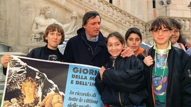 Perché il 21 marzo si ricordano le vittime innocenti delle mafie