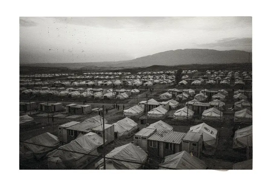 \"Dov\\'\\u00E8 casa?\" di Ebrahim Alipoor, una delle opere esposte alla Fondazione Rovati per la mostra \"Out of place\".