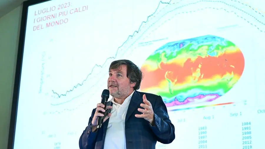 Mercalli: «Negare la crisi climatica è una truffa ai danni dell’umanità»