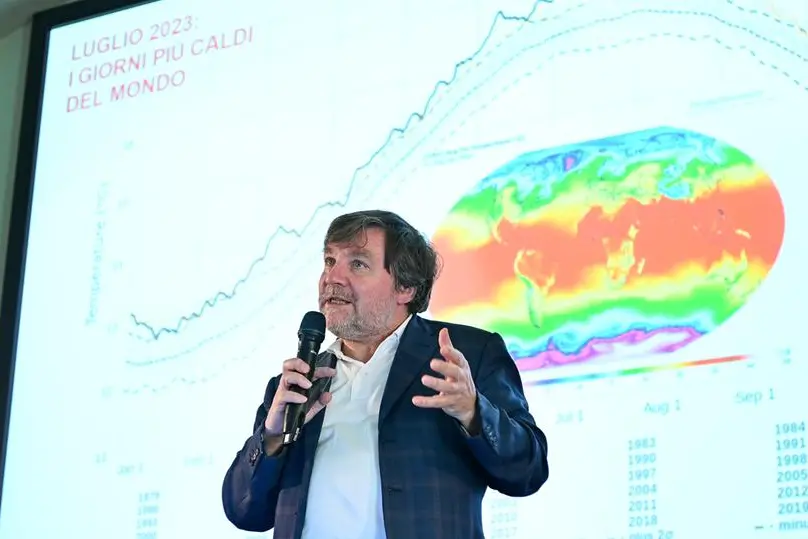 Luca Mercalli, presidente della Societ\\u00E0 Meteorologica Italiana, studia il clima da 40 anni , ANSA