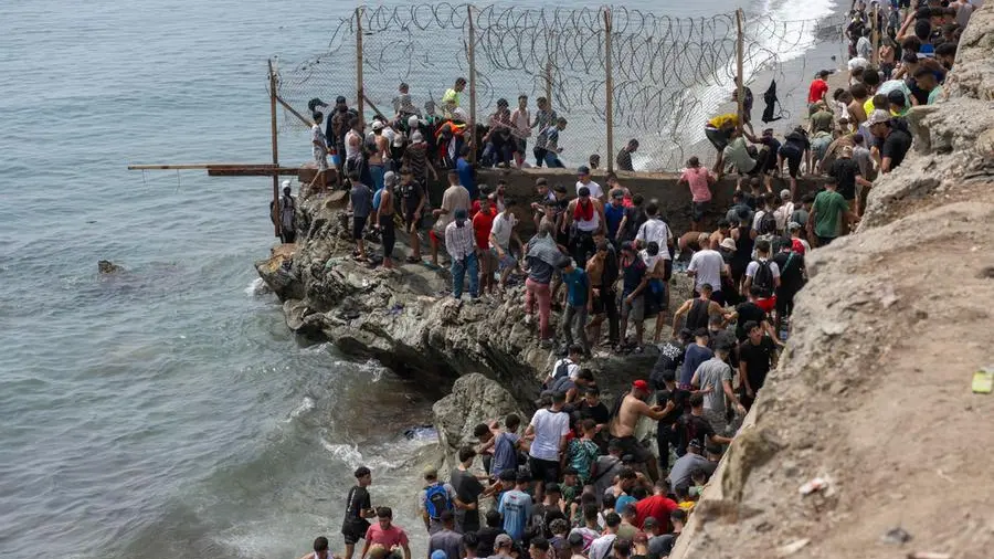 Ceuta e le altre, quando i migranti vengono usati come armi