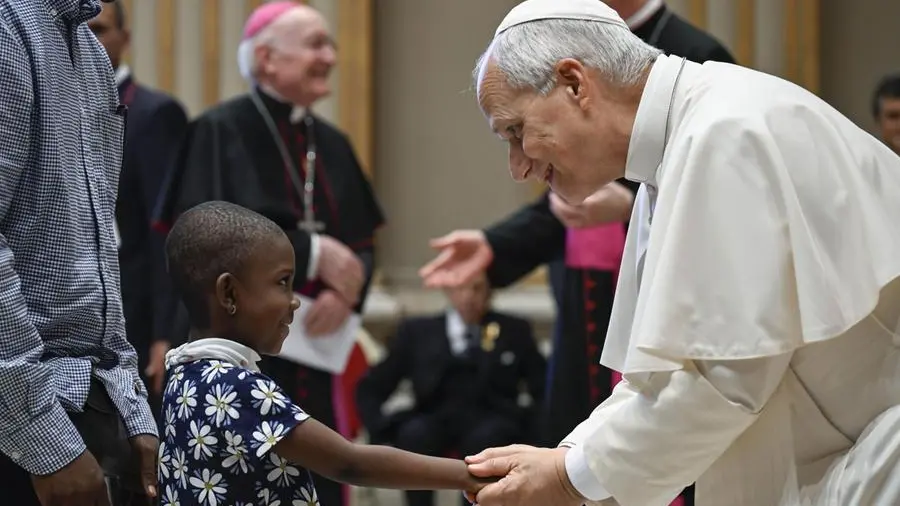 Il Papa al Gemelli, il mondo si stringe in preghiera: oggi il Rosario con il cardinale Reina