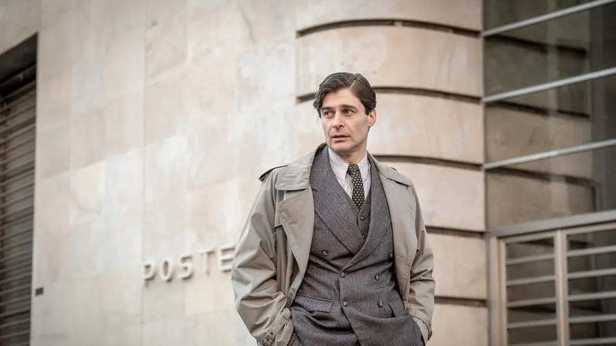 Maurizio De Giovanni: «Non scelgo il destino di Ricciardi, lo “vedo” vivere, soffro per lui»