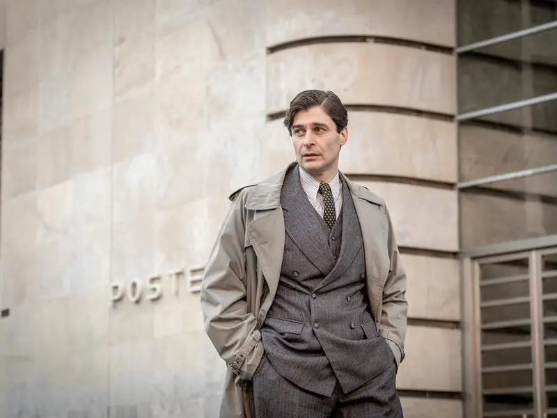 Maurizio De Giovanni: «Non scelgo il destino di Ricciardi, lo “vedo” vivere, soffro per lui»