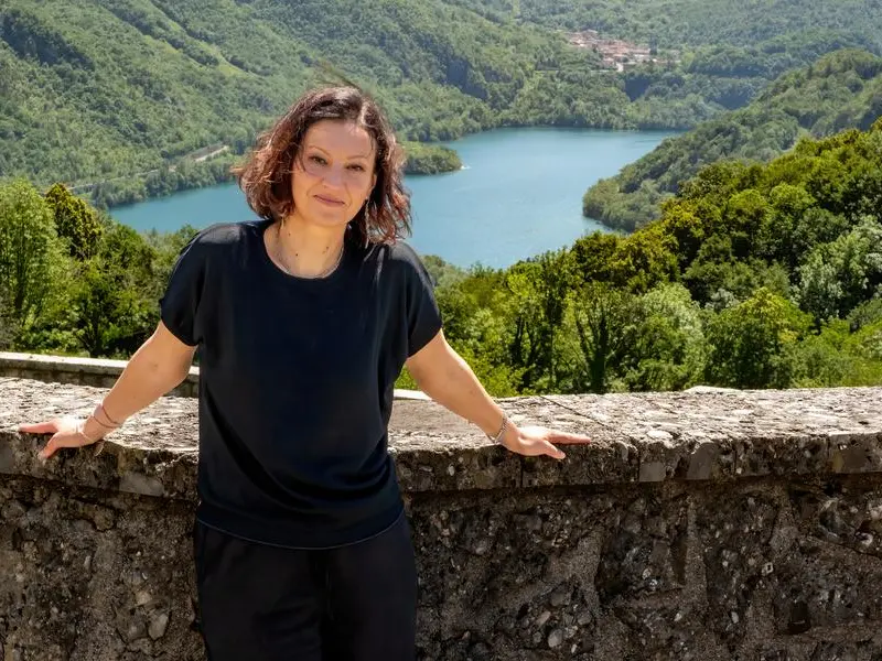 Intervista alla scrittrice friulana Ilaria Tuti sul suo ultimo romanzo storico \"Ed è un poco  la notte  e un poco l’alba\"