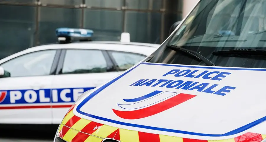 Francia, cinque neonati trovati morti in casa: quando una tragedia interroga tutta la comunità