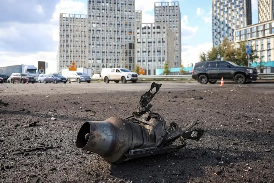I resti di un drone russo in una strada di Kyiv.