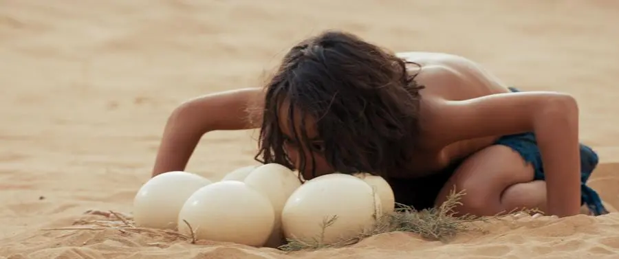 il giovanissimo attore Zayn Sekkat che interpreta Hadara all'età di 6 anni