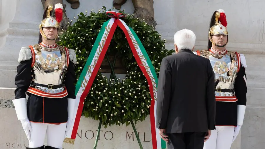 Festa della Repubblica, l’Italia celebra l’80° anniversario. Mattarella: «Donne e uomini insieme scelsero la libertà»