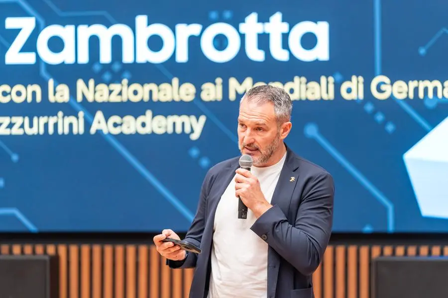 Gianluca Zambrotta during surgery