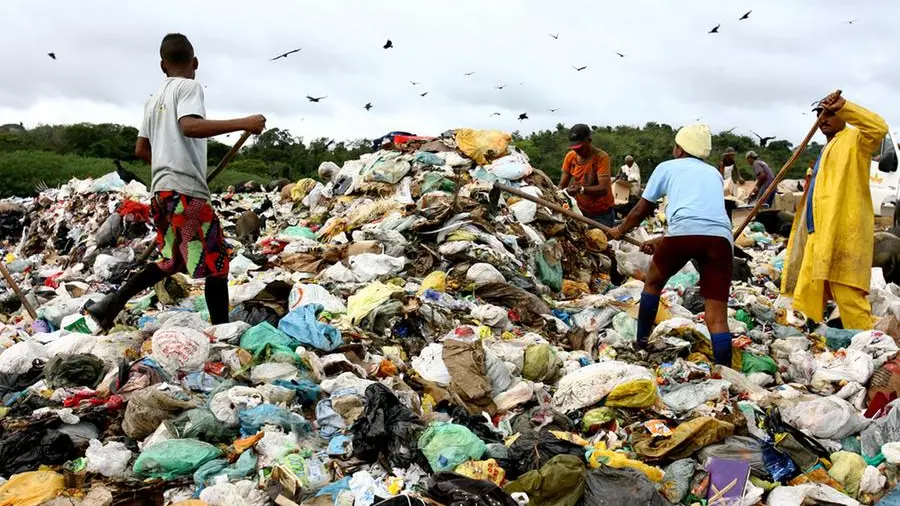 Moda, addio allo spreco: l'Europa mette al bando la distruzione dell'invenduto