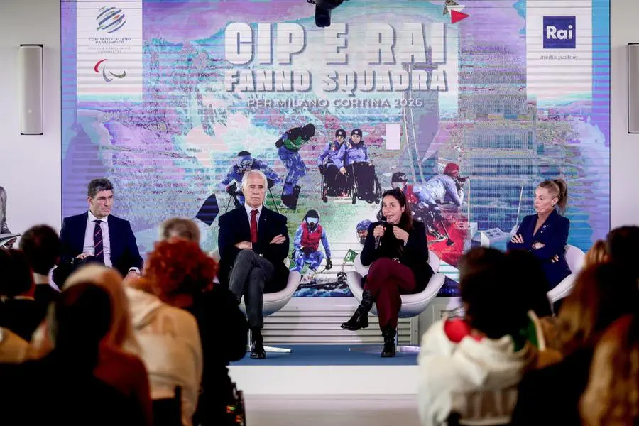 Da sinistra Marco Giunio De Sanctis, Giovanni Malag\\u00F2, Alessandra Locatelli e Federica Picchi durante l\\u2019evento \\'\\'Italia in Gioco - CIP e RAI fanno squadra per Milano Cortina 2026\\'\\' presso la torre Allianz a Milano, 11 dicembre 2025. , ANSA