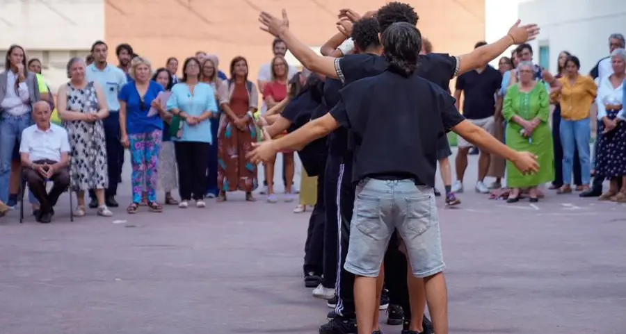 Famiglia Cristiana ha assistito allo spettacolo dei detenuti del carcere minorile Beccaria nel cortile dell'ora d'aria grazie al progetto di BAM  e Fondazione Catella