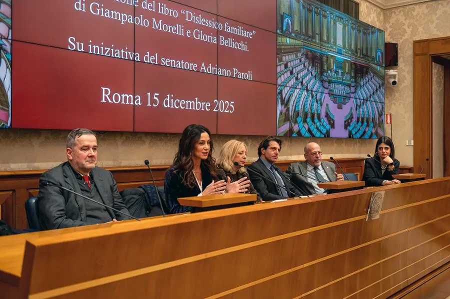 IPA69206431 - **NO WEB E QUOTIDIANI SOLO PER L'ITALIA** Presentazione a Palazzo Madama del libro ...dislessico familiare... di Gloria Bellicchi e Giampaolo Morelli nella foto Mario Esposto, Gloria Bellicchi, Gelsomina Vono, Giampaolo Morelli, Massimiliano Fiorucci e Silvia Lanzafame