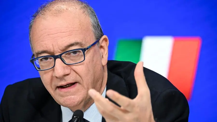 «Ritorno in aula con carta, penna e intelligenza artificiale»