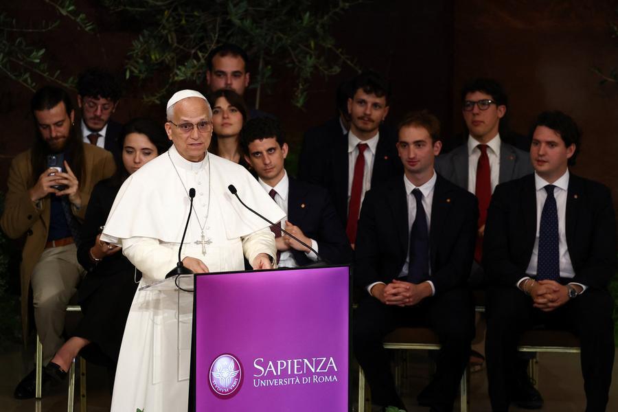 Magnifica Humanitas, for the first time an encyclical is presented by the Pope Magnifica Humanitas, for the first time an encyclical is presented by the Pope