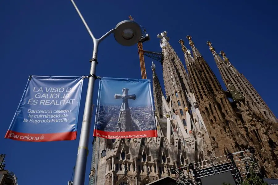 La Sagrada Familia in attesa della visita di Papa Leone XIV. , EPA