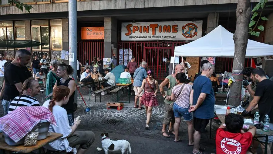 Il Vaticano a fianco delle famiglie evacuate dello Spin Time di Roma