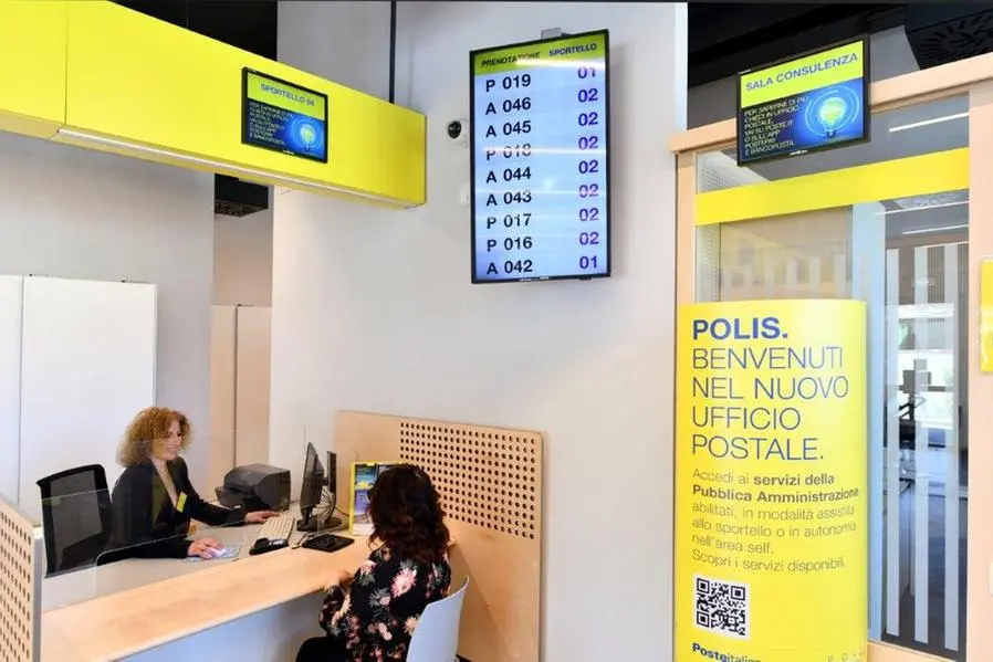 <p>L'ufficio postale Polis a San Felice Circeo (Latina): con "Sportello Unico" accedere anche alla Pubblica Amministrazione.</p>\\n