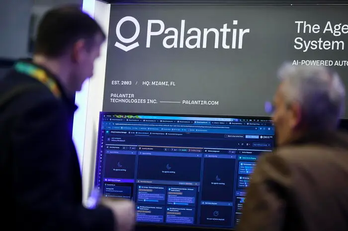 epa12902084 A screen of the Palantir Technologies company is seen at the Hanover Fair 2026 (Hannover Messe) in Hanover, Germany, 20 April 2026. The partner country is Brazil, which is positioning itself as a driving force for sustainable industrial transformation and renewable energy. Approximately 4,000 exhibitors and over 123,000 visitors from 150 countries are expected to attend. EPA/HANNIBAL HANSCHKE