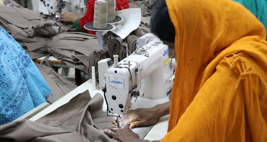 Fabbriche “verdi”, lavoro povero: il paradosso della moda sostenibile in Bangladesh