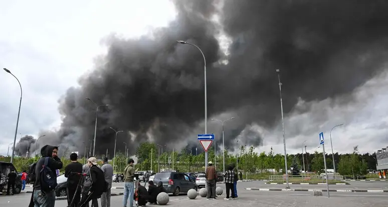 Fumo nero sul Cremlino: la svolta asimmetrica che porta il conflitto voluto da Putin a casa dello zar