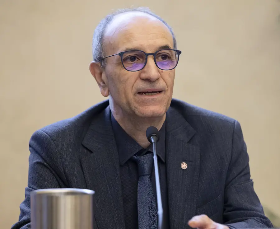 mio figlio fuma la sigaretta elettronica Liquidi Tabaccosi TNT Vape Pronti – Distillati di Tabacco e Gusto Autentico main image 0