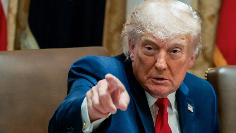 Iran. Trump rallenta le trattative e torna ad attaccare il Papa