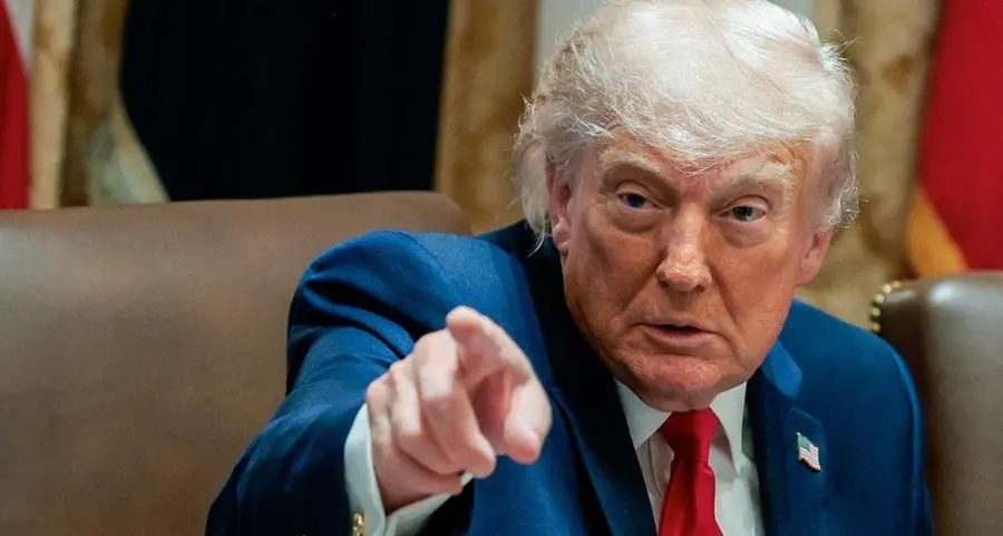 Iran. Trump rallenta le trattative e torna ad attaccare il Papa