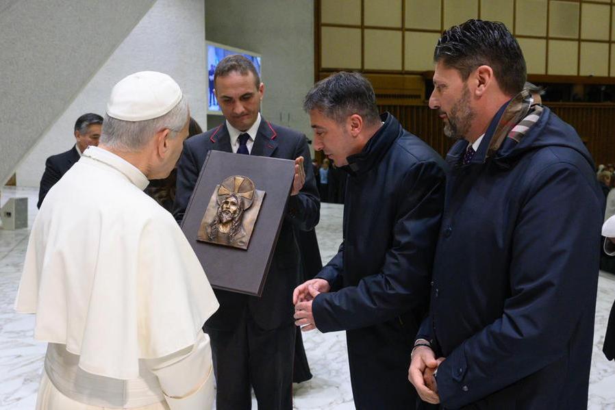 “Excelsis”, the art volume donated to the Pope as a sign of the faith and creativity of Southern Italy “Excelsis”, the art volume donated to the Pope as a sign of the faith and creativity of Southern Italy