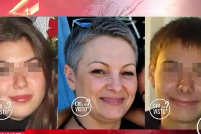 Una immagine di Sonia Bottacchiari con la figlia e il figlio tratta dal profilo Instagram della trasmissione RAI \"Chi l\\'ha visto?\". , ANSA