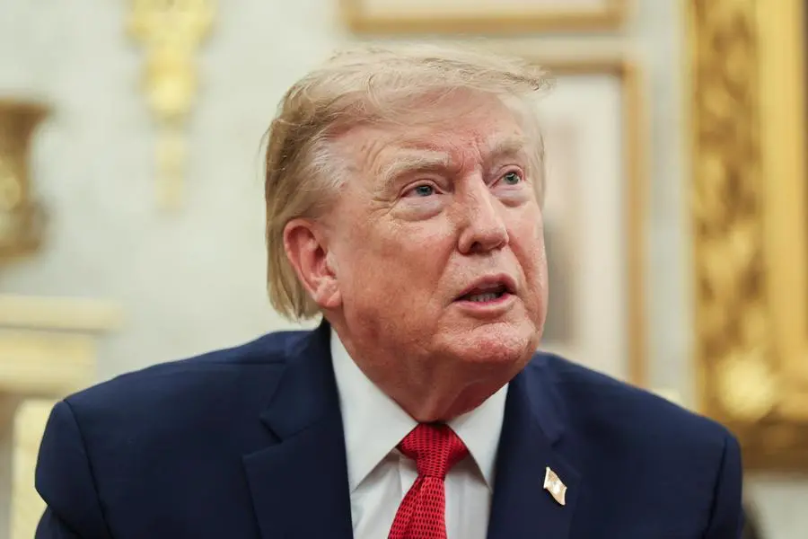 Donald Trump spesso taccia di \\\"fake news\\\" le oipnioni degli altri, se non gli fanno comodo; molti sostengono che sia lui uno dei maggiori autori di false notizie.