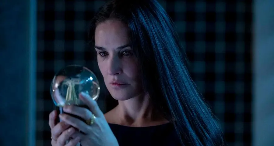 Disposta a tutto pur di non invecchiare: la favola horror di Demi Moore