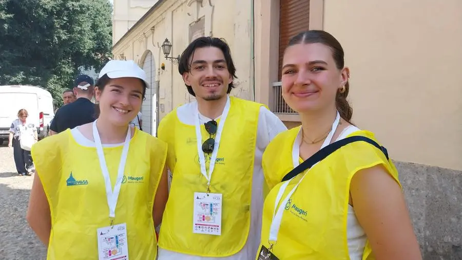 The three young volunteers. From left, Lucia, Sofia and Matteo.